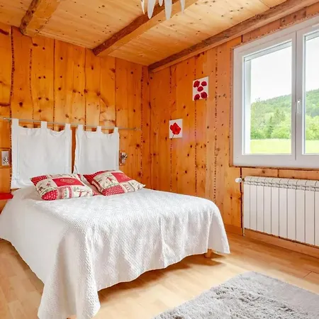 Maison Conviviale Avec Cheminee A Hauts-de-Bienne